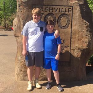 Meet your Posher, Levi